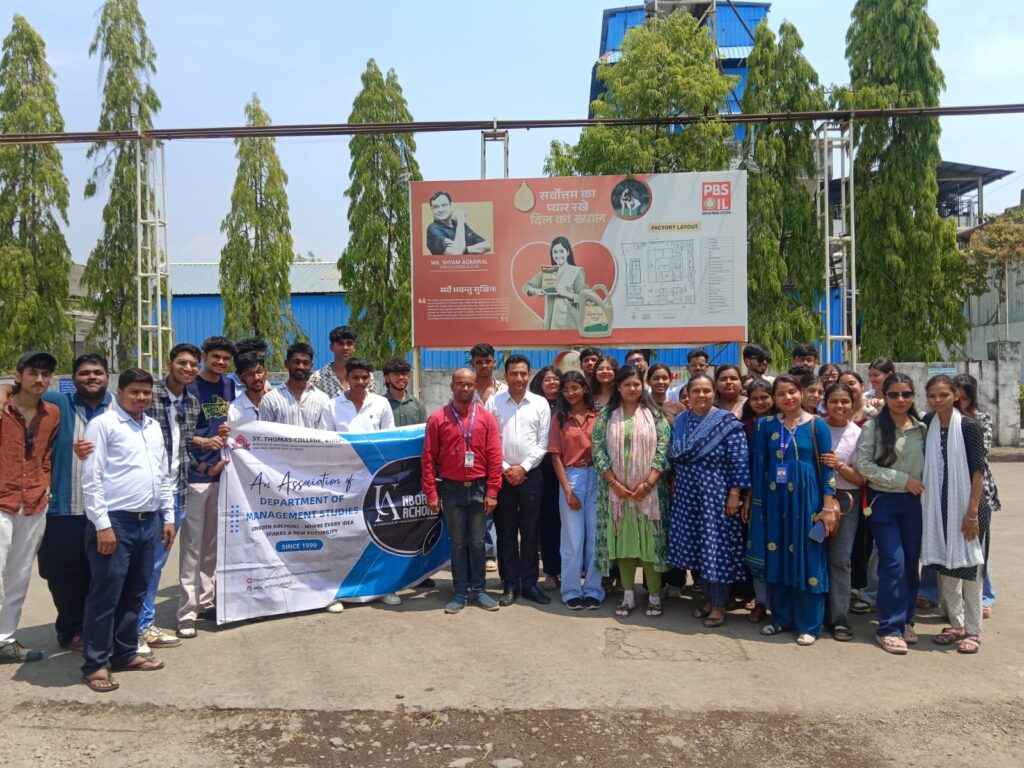 प्रबंधन के छात्रों ने देखा पीबीएस ऑइल का उत्पादन