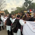 अंबिकापुर में ‘निर्भया’ जैसी हैवानियत से फैला आक्रोश: दरिंदगी और पुलिस की भागदौड़ से लेकर सियासी उबाल तक, पढ़ें पूरी रिपोर्ट।