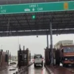 नेशनल हाईवे पर सफर करना होगा महंगा, टोल की नई दरें जारी, एक अप्रैल से पांच से 20 रुपये अतिरिक्त टैक्स देना होगा।