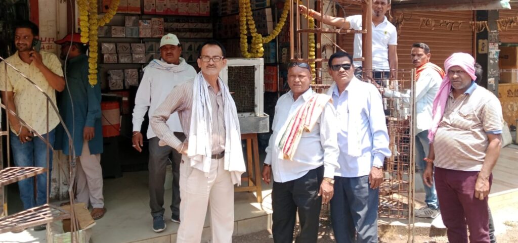 निगम ने आकाशगंगा व्यावसायिक परिसर की दुकान को लिया अधिपत्य में