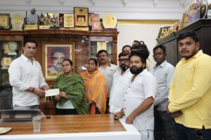 यूथ सिख सेवा समिति भिलाई सर्व समाज कल्याण समिति द्वारा जरूरत विद्यार्थियों को सहायता राशि प्रदान किया गया