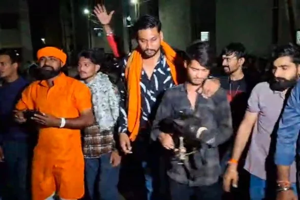 10_06_2026-muzgahan_controversy_bajrang_dal__m
